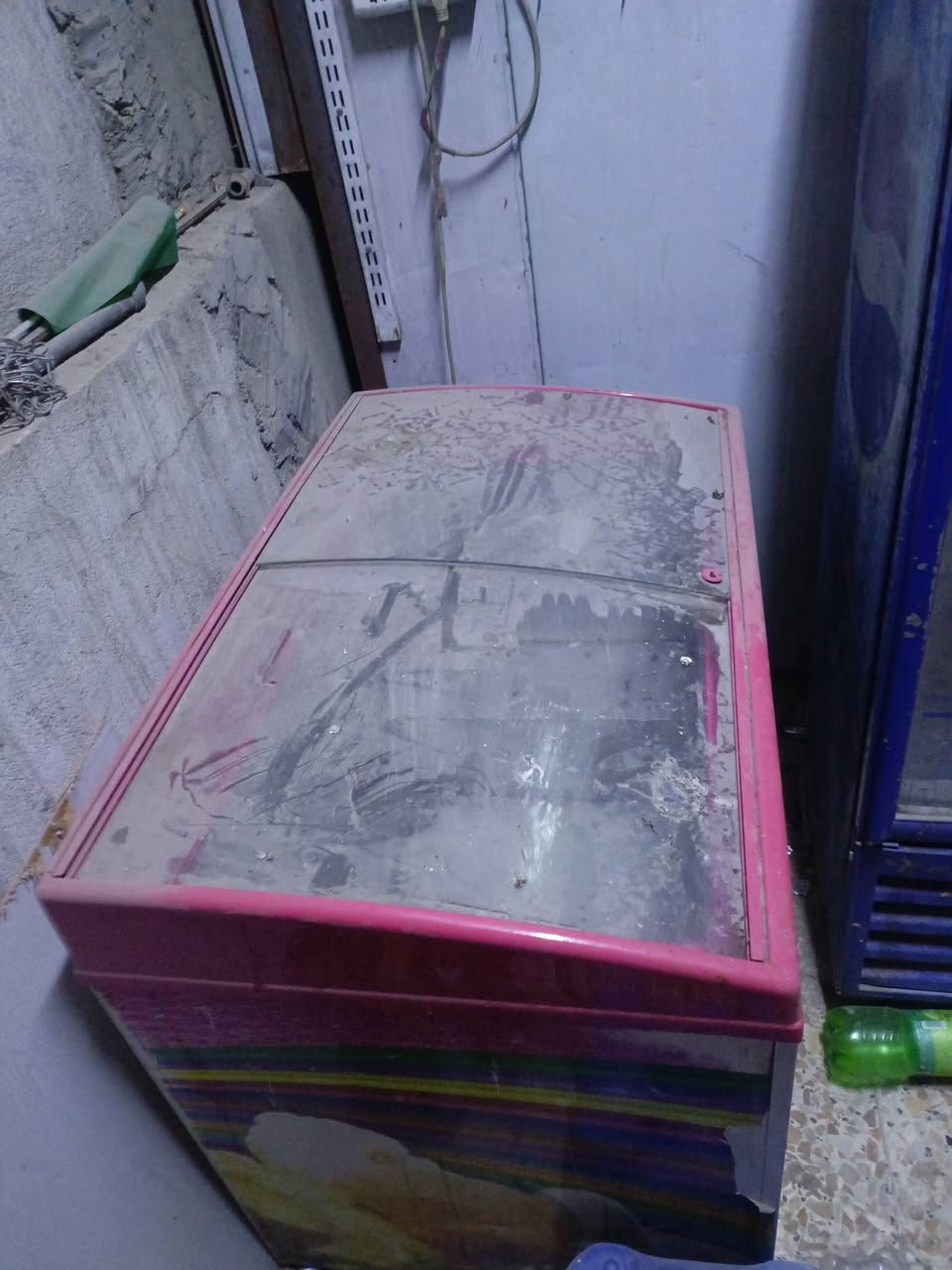 سلام عليكم عارضتين ومجمدة جدد الريدهن هاذ رقمي ***********
