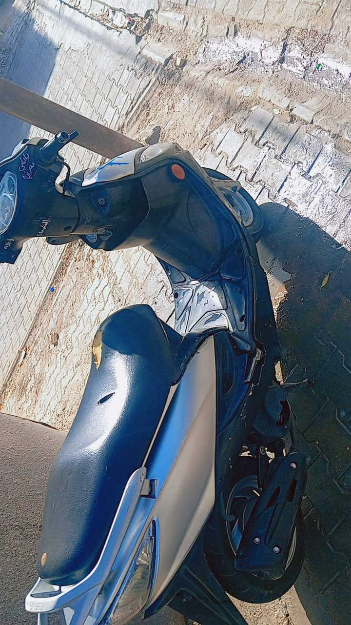 السلام عليكم
دراجه للبيع الدراجه خير من الله نهضه وشلعه ومعدل 
اشاير لد زنون رماش زنون تخم تايرات جديد 
دراجه مجفته قبل شكم يوم 
تم اعادت النشر بسبب المواعيد الكاذبه 
السعر 350 وبيهة مجال قليل 
الموشراي لايكسر بل سعر


**إذا كنت صاحب هذا الإعلان وتريد حذفه لأي سبب، رجاءا أرسل رسالة إلى الدعم الفني**