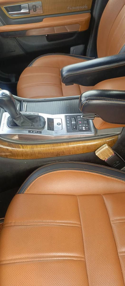 سلام عليكم سياره للبيع رانج مديل2013 فول مواصفات كفاله عامه رقم بغداد رقم نكليزي شرط تحويل عنوان بصره الدير الشافي***********
