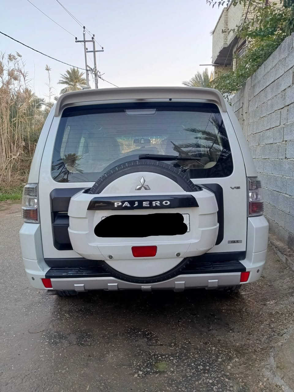 السلام عليكم  باجيرو موديل 2010 حبتور محرك 6 سلندر 3500  مكفوله كفاله عامه  كشنات جلد كشنات كهرباء ٧راكب دمام خلفي ٣قطع تبريد مري شفط حساس خلفيي
دفع رباعي باقي المواصفات معروفه 
 تخم تاير جديد  ارقم بغداد  السعر ١٥٢ اوبيها مجال 
*********** العنوان كربلاء
