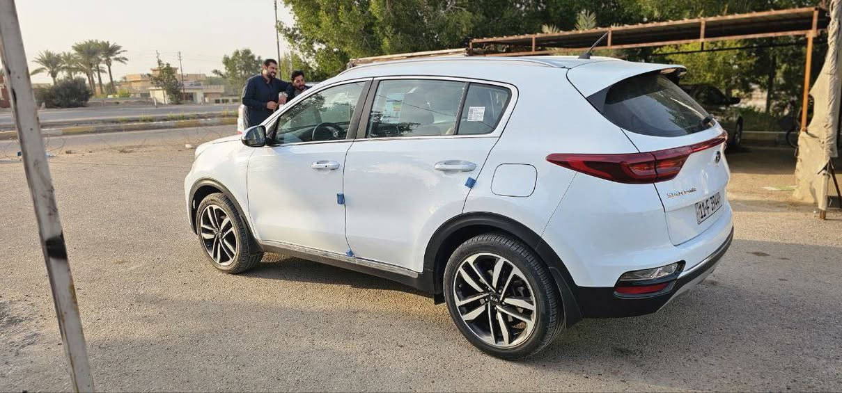 سبورتج خليجي كفاله عامه موديل 2019محرك 2000فول مواصفات عدا البانوراما رقم بغداد الجديد ماشيه 118
مكان سياره بغداد اللطيفية 
السعر 192 وبيها مجال 
رقم .***********
***********
