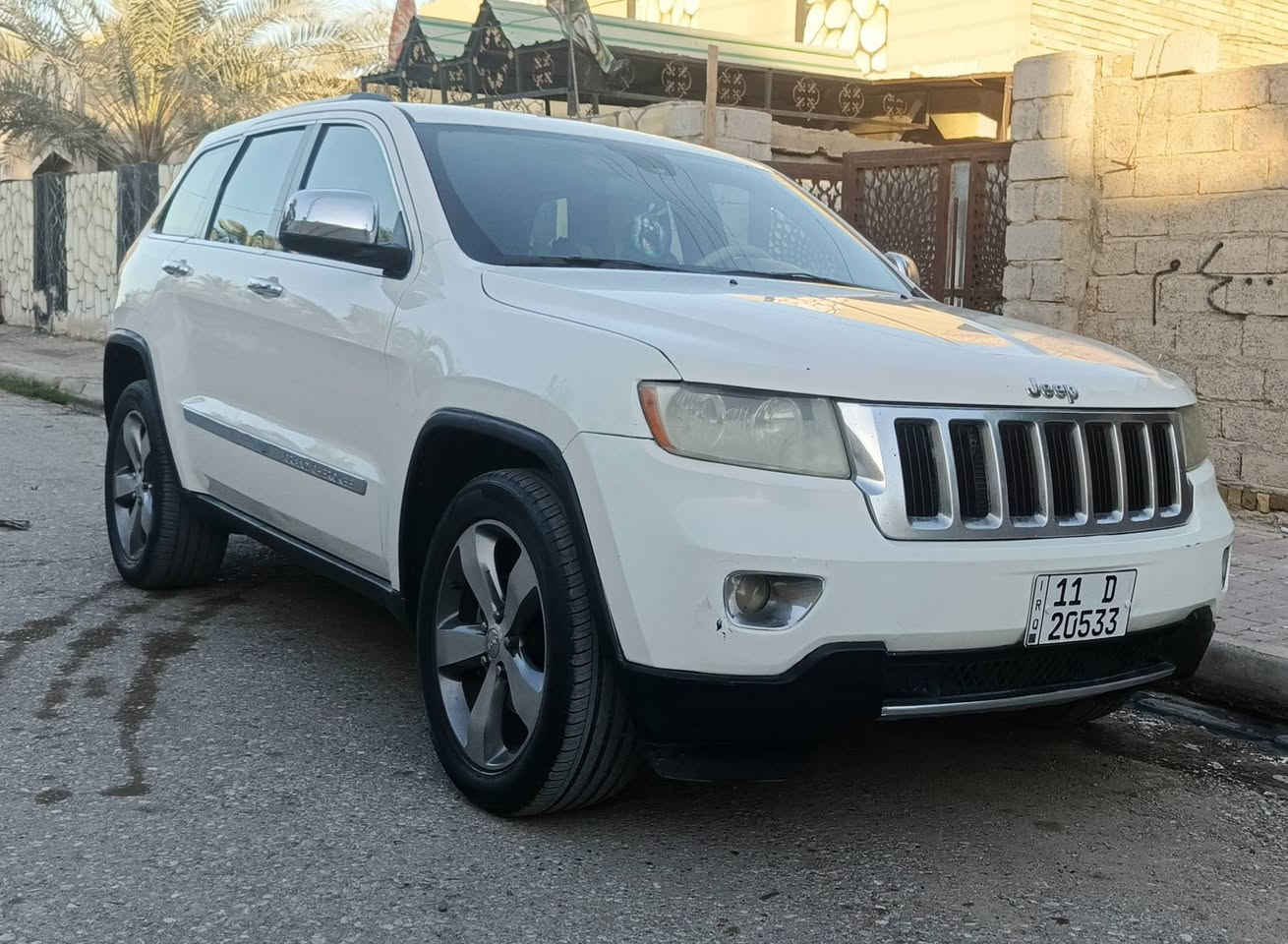 جيب ٢٠١١ رقم بغداد مكينه وكير شرط شواصي تكم قماره شواصي الغود مكفوله السياره بدون ضرر فقط طخه بسيطه جاملغ امامي بدون داخل السياره نضيفه وجاهزه من كل النواحي فقط صبغ قطعتين فقط وكلير قطعتين السعر ١٥٠ ورقه التواصل ***********
