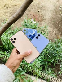 ايفون 11 برو ماكس ذاكرا 256 مبدل شاشه بطاريه 100  الكامرا الخلفيه بيهه...