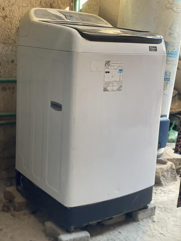 سلام عليكم عندي غساله للبيع نوع سامسونك اصليه  غساله شغاله نضيفه تشتغل شغاله كله سعره 250 وبيها مجال مكاني كربلاء *********** شراي يتصل ويدلل
