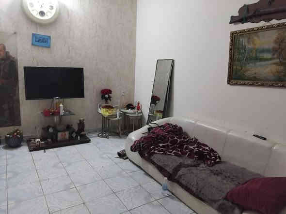 بيت تجاوز مساحه 200م غرفتين نوم وهول ومطبخ وحمام واستقبال وكراج وترك مخزن بيت صب   سعر 45بي مجال قليل زعفرانيه دور الاساتذه معهد خدمات رقم ***********واتساب
