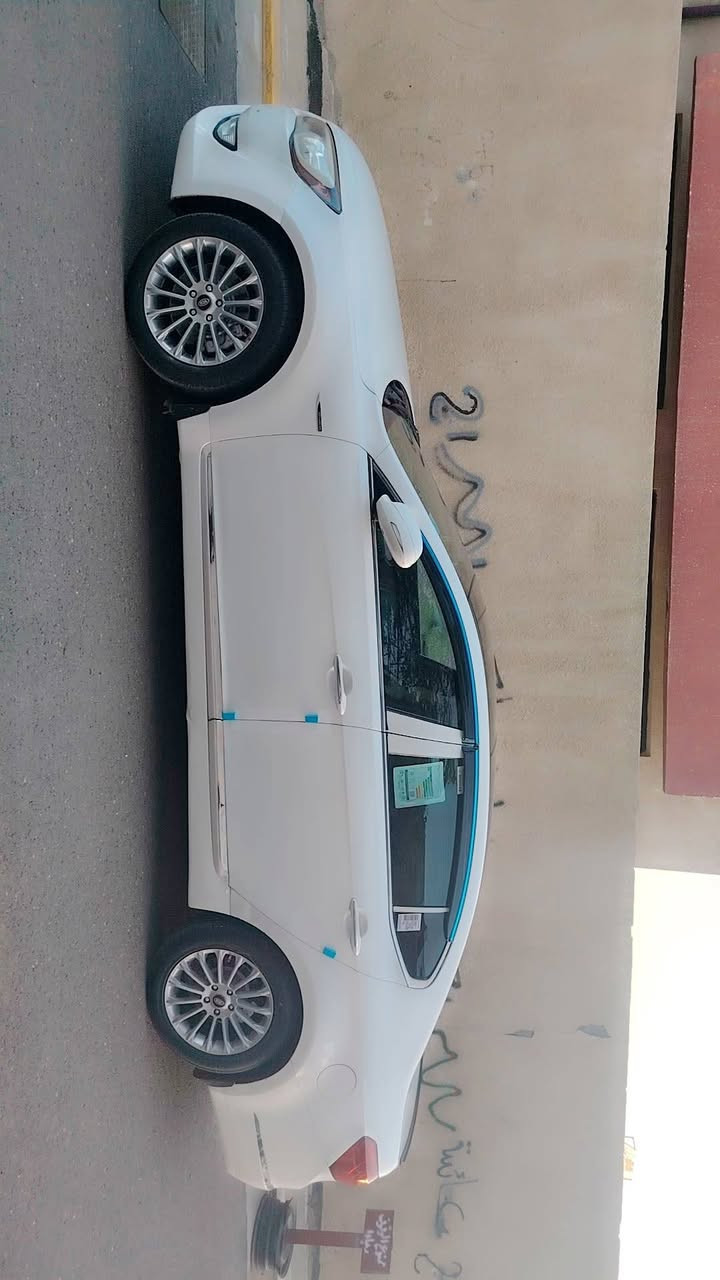 من رخصت الادمن
كادنزا للبيع فقط 
موديل السياره ٢٠١١ 
خليجي 
مكينه كفاله برغي ما مفتوح بيها 
مكينه كير كفاله 
تخم تاير جديد 
صدر امامي خلفي تراي فول 
فول واحد ع واحد 
بيها طارف الجاملغ والبنيد  أو بيها بارد بالباب الصدر  
رقم هزه كله جديد 

مكان🚩 السياره فلوجه سعر السياره   ١٠٠  أو بيها مجال بصيط  الشراي يتصل ***********
