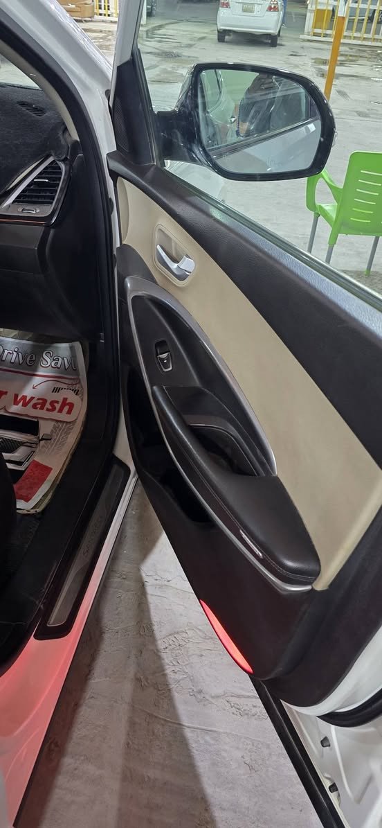 بسم الله الرحمن الرحيم
السلام عليكم ورحمة الله وبركاته 
سياره سنتافي موديل ١٥
فول مواصفات 
رقم نجف دولي 
السعر والاستفسار اتصل وابخدمتك
***********
