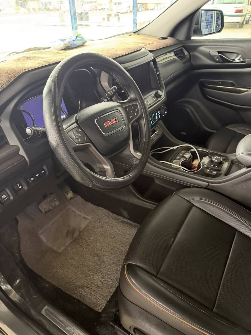 بلاك إدشن

رقم دولي 

وارد امريكي حادث جاملغ وبنيد

المواصفات كاملة:

محرك 6 سلندر قوي 3600

دبل (AWD)

كير أوتوماتيك

وضعيات قيادة متعددة:

وضعية Normal

وضعية Sport

وضعية Off-Road

وضعية Snow / Ice

نظام نزول المرتفعات

نظام صعود المرتفعات

مانع انزلاق

شاشة وسط كبيرة تعمل باللمس

شاشة عدادات رقمية ( داتا شو )

Apple CarPlay & Android Auto

نظام ملاحة GPS

بلوتوث + USB

نظام صوتي قوي

تشغيل بصمة + زر

تشغيل عن بُعد

كروز كنترول

تحكم كامل بالمقود

أنظمة الأمان:

كاميرات 360 درجة

رادار أمامي

نظام التحذير من التصادم

نظام المحافظة على المسار

تحذير النقطة العمياء

تنبيه حركة المرور الخلفية

سنسرات أمامية وخلفية

فرامل ABS

وسائد هوائية متعددة

الداخلية:

مقاعد جلد رياضية AT4

مقاعد أمامية كهرباء

تدفئة وتبريد مقاعد أمامية

تكييف أوتوماتيك ثنائي المناطق

فتحات تكييف خلفية

إضاءة داخلية

الخارجية:

كشنات VIB منفصلة

اطارات جبلي امريكيه / كونتننتل 

إضاءة LED أمامية وخلفية

إضاءة نهارية

مرايا كهرباء مع تسخين

باب خلفي كهرباء

زجاج كهرباء كامل

جناح خلفي

السيارة نظيفة جداً، استعمال شخصي

كلشي شغال 100% سبير مانازل 

ماشية 47000

💰 السعر: 275 ورقة

قابل للتفاوض البسيط للجادين فقط

📞 للاتصال / وات ساب ***********

📍الموقع : ميسان قطاع ٢٨
