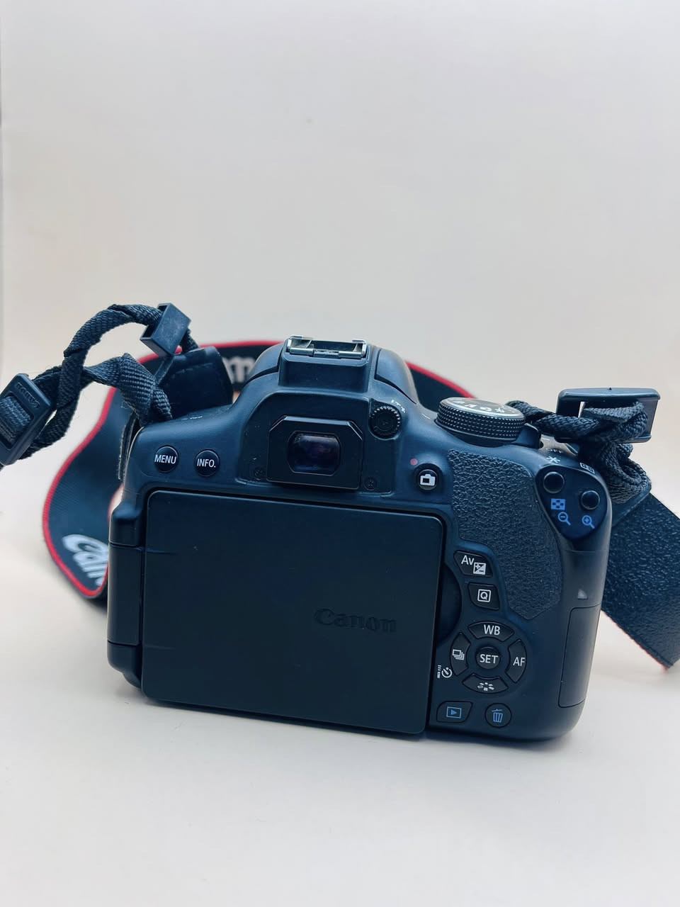 كانون 750d
عدسة 55.18
شاحنة
بطارية
حزام كتف
جنطة
نضافه 95‎%‎
مكفوله من اي عطل وتصليح
السعر 360الف سعر نهائي
مكاني ناصريه
متوفر توصيل


**إذا كنت صاحب هذا الإعلان وتريد حذفه لأي سبب، رجاءا أرسل رسالة إلى الدعم الفني**