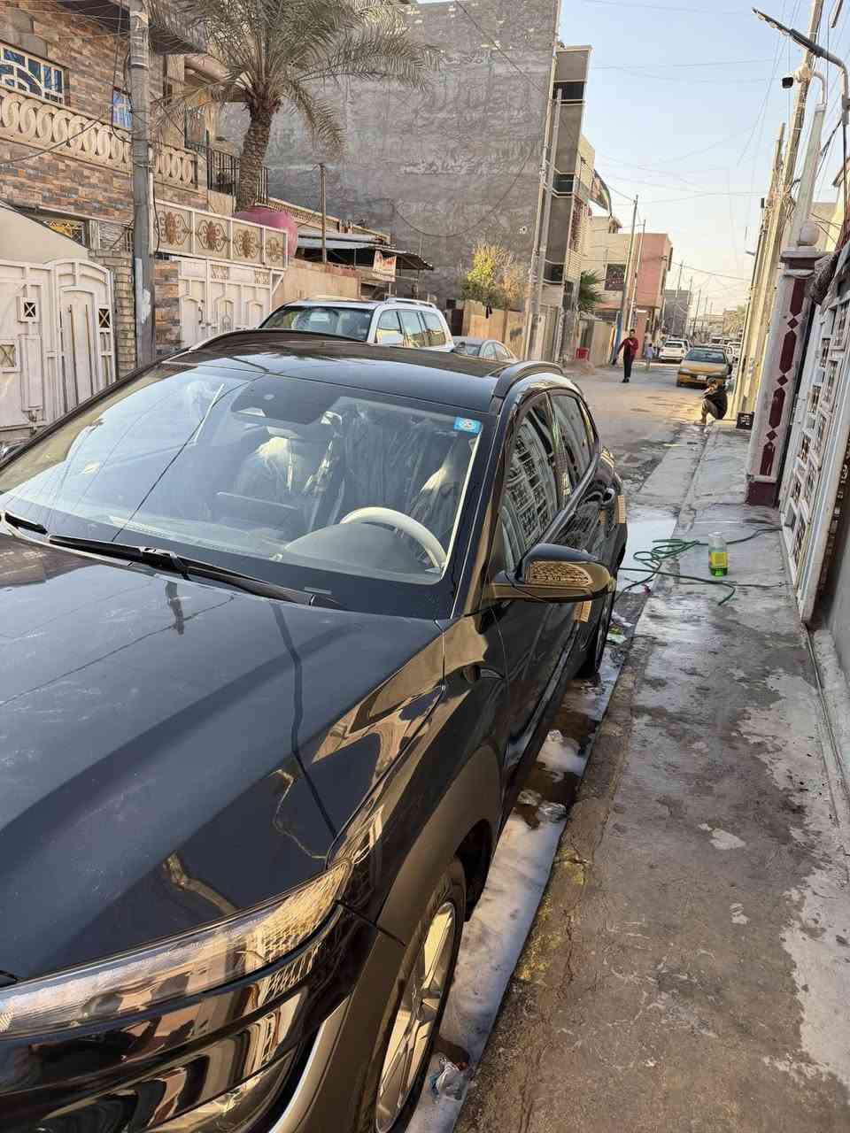 كونا 
موديل 2023
رقم بغداد 
شاشا كبير 
رادار 
حادث بجم
ماشيه 57 
سعر 130 ورقه
بغداد الحبيبية 
***********
