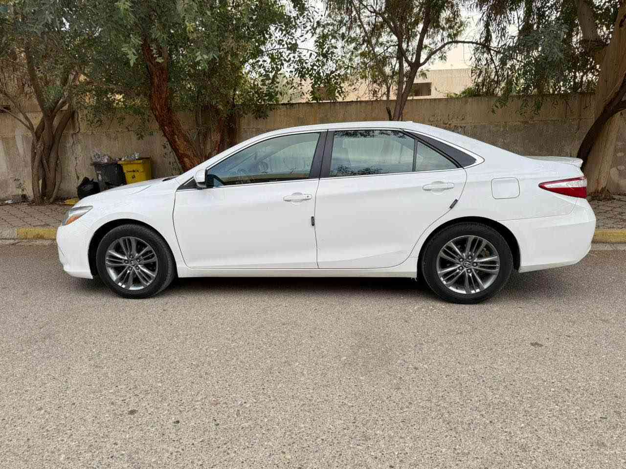 سيارة كامري موديل 2016 xse رقم سليمانية سنوية هزه جديد بسمي شرط تحويل وكالة كير محرك بشرط محرك4 2.5 كير 6نمر تبريد قطعتين كشن كهاربائي جلد سقف سلايت شاشه جبير بلادي كامرة خلفي حساس تحكم استيرن موسفاته حلو صبغ بيهه جاملخ خلفي سكن و باب سكن امامي بدون دواخل بجمهه كبس صدرها جديد تايراته جديد سياره حلوه مال بيت ميحتاج مصرف سعره (155$)بي مجال للطيبين 
***********
***********
مكان سياره كركوك. كركوك, العراق
