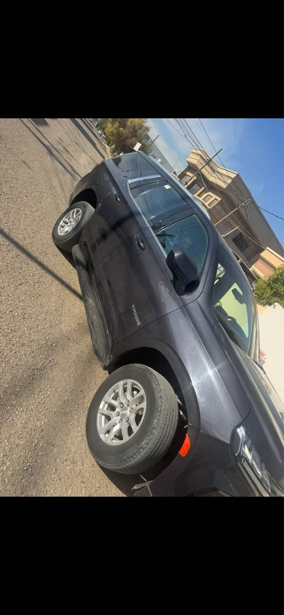 سلام عليكم تاهو امريكي موديل 2023 ضرر قطعتين جاملغ و بونيد رقم صلاح الدين محرك 5300 ماشيه 69 الف كيلو للبيع او للمراوس مكان كركوك سعر 415 بيها مجال *********** كركوك, العراق
