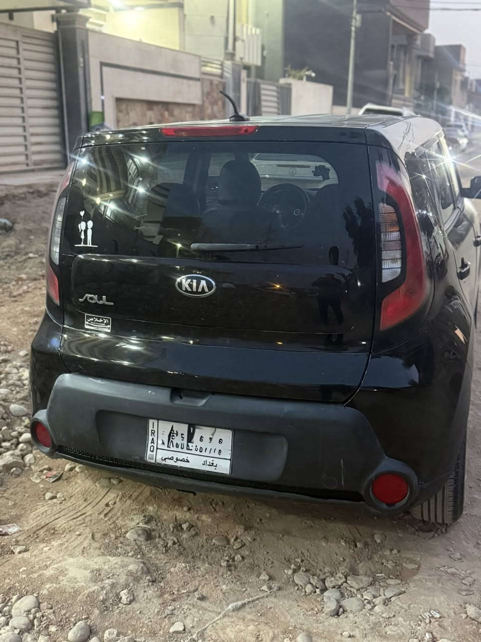 السلام عليكم 
صول ٢٠١٥ وارد امريكي 
قطعتين صبغ بدون دواخل (جاملغ خلفي / باب خلفية) 
رقم بغداد تحويل مباشر 
محرك ١٦٠٠ GDI 
ماشية ٦٩ الف 
السعر ٩٢ ورقة وبيها مجال
للاتصال : ***********
