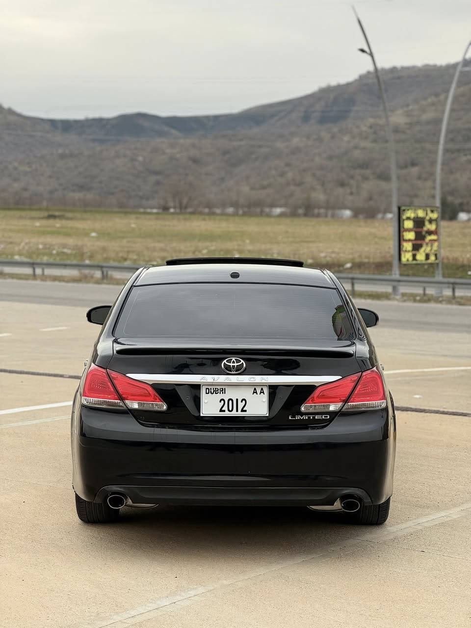 Toyota avalon2011 limetid
تویتا ئەڤەلۆن ٢٠١١ساخ دوبەی بی ڕەقەم 
سەیارەکە ساخە 
سعری ١١٥گەڵا مەجالیکی زۆرکەم
ژ.م ***********
لەقەزای دوکانم
٢پارچەو  پەڵەیەکی بۆیاخە بی ناوگرتن 
ڕەشی قەتران
ناوزەرد
لیمیتید قەپات قەپات مواسەفاتە 
پەردە  ٥بەسمە سلاید کوشن جڵدو کارەبا کوشن ساردو گەرم کوشن خەزن
٦سیدی بۆ کسو دیڤی دی ماپی بیلاد بیلاد بلوتوز
ئاوینە ئیشارەتو کارەبا
تەعدیل سورعە
کوشنو سوکانی بیلادی زۆر جوان ماوەتەوە
ناو دەری یەک لەیەک جوانتر
تەبرید ساردو گەرمی بەشەرت 
گیڕو مەکینەی نەکراوەتەوە بەشەرت✅ سەوتی دیجیتاڵیشی نیە بەشەرت
سەیارەکە زۆر جوان و تازە ماوەتەوە بەس ماشەڵای دەوی
گیڕو مەکینە دەعمو لیدراو بۆیاخ کەڤەر گۆڕاو موس و بڕاوە بەشەرتی ١٠٠٠وەستا
سعریشی ١١٥گەڵا مەجالیکی زۆر کەم
لەقەزای دوکانم
ژ.م ***********
