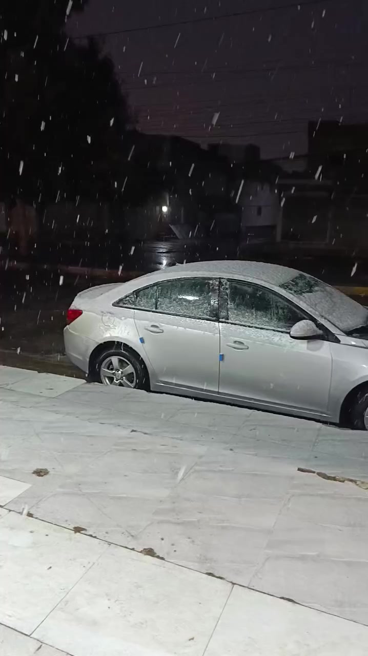 شوفرليت كروز 2012
الوارد : خليجي ✅
حجم المحرك وحالته : 1800 دوش جديد المرغوب✅
الكير :اي تي AT المرغوب جديد✅ 
تدفئة تبريد شغال ✅
شاشة كاميرا ✅
تحكمات ستيرن ✅
كهربائيات كلها شغالة ✅
هزة وسنوية الى 2027✅
السيارة شرط تحويل ثاني يوم ✅
السعر 81 وبيها مجال بسيط✅
السيارة بيها ملاحظات جدا بسيطة مثل دعامية الخلفية ينرادلها فايبر  وكنترول جامات فقط يعني كلها 100 الف ما يروحلها .


**إذا كنت صاحب هذا الإعلان وتريد حذفه لأي سبب، رجاءا أرسل رسالة إلى الدعم الفني**