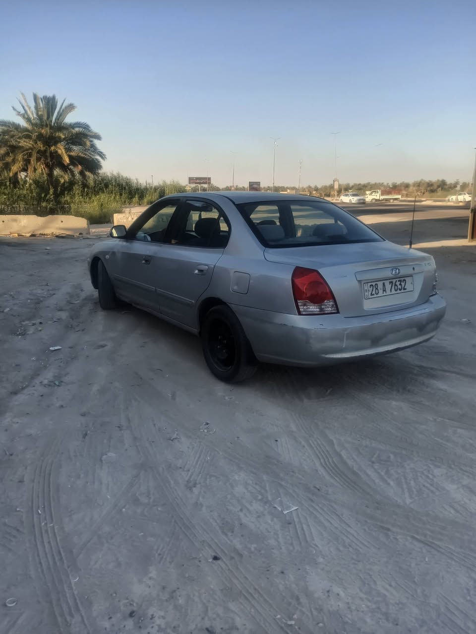 السلام عليكم سياره النترا 2005 سياره جاهزه وحادثه جاملغ امامي بدون دواخل وارد امريكي السياره مكينته 2000 تبريد شغال  والاتصال على الرقم ***********
