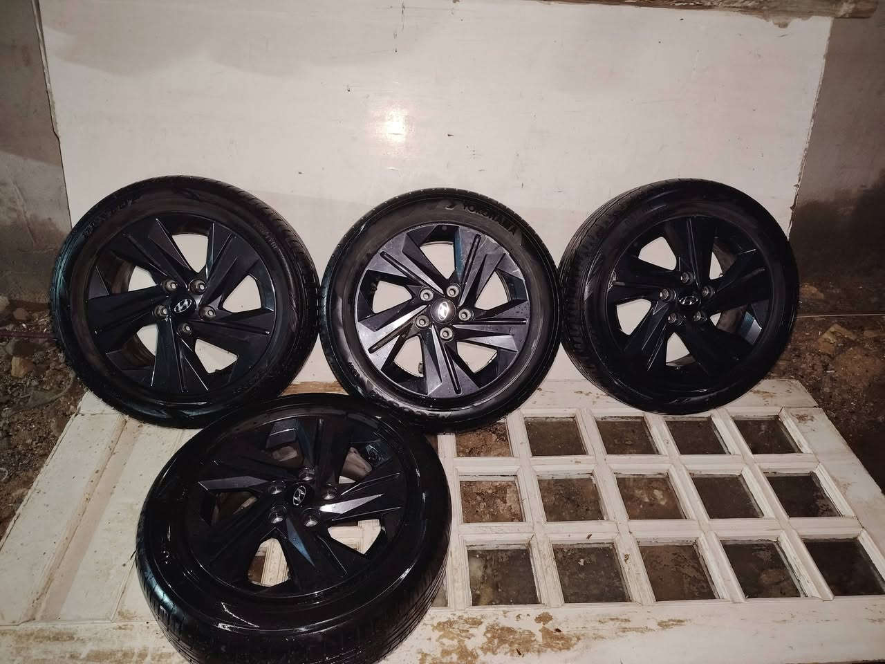 للبيع أو مراوس ويل كب  مال النترا ٢٣ 
جدد  السعر ٣٠٠
بغداد  ***********
