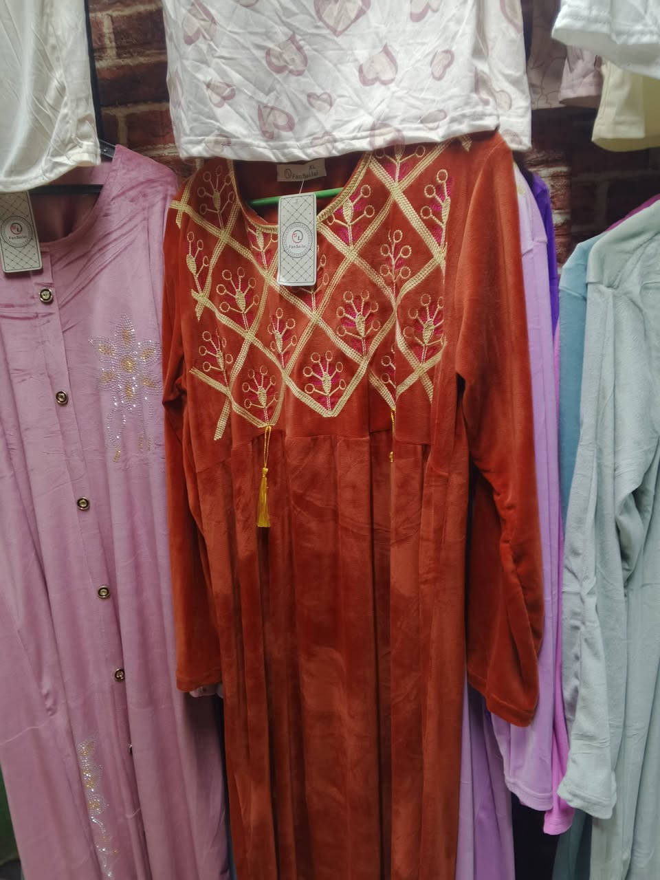 ملابس نسائية كله جديد القطعة 3الاف
صيفي وشتائي كلبيات تراكات ملابس داخلية اليريد ياخذهم شلعة 
***********
للتواصل
