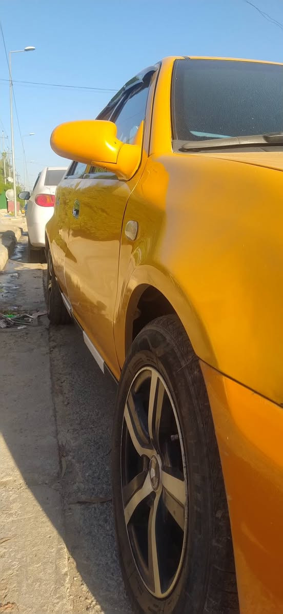 سي كي للبيع موديل 13 مكينه كورلا  جديده كير جديد سياره احلا من صوره  كابون بيها رقم نينوى مشروع وطني  ضررها شبر  بل جاملغ اليمين كهربائيات شغل سياره مال رزق سعرها 38$ وبيها مجال ((***********))
