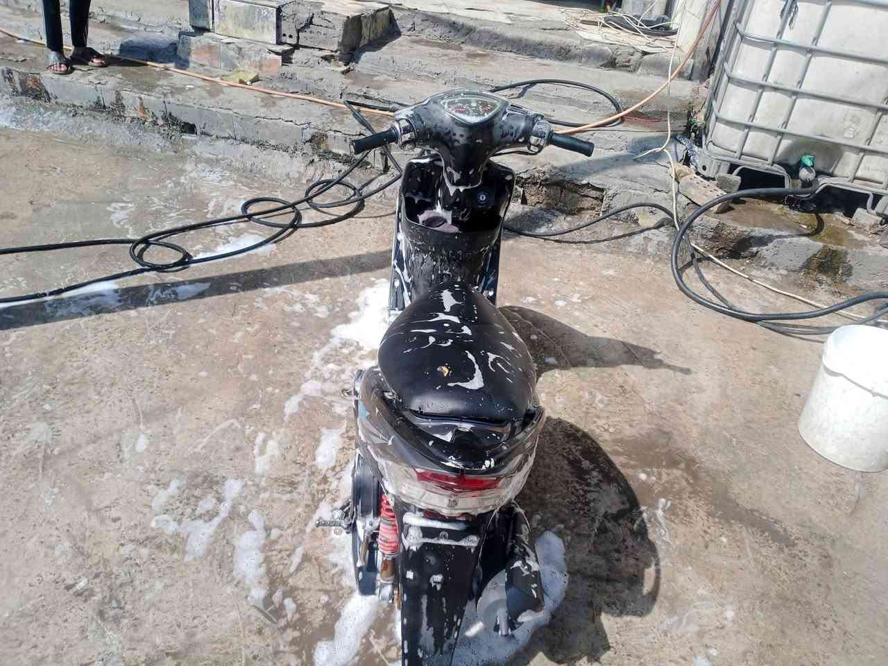 دراجه ماكس عدله نظيفه مكينه ما مفتوحه المكان طالبيه مقابل جامع الامام المهدي السعر 625 بها مجال بسيط رقم الهاتف بس واتساب***********
