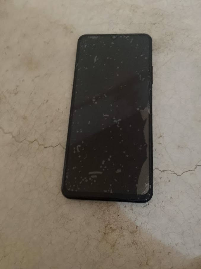 سلام عليكم موبايل لبيع شرط ما مبدل بي شي
ريلمي c53
ذاكره256 الرام 8+8
البطاريه 5000
الكامره 50m
شاحنه33w
90هيرتز
بل ببجي 40فريم
النظافه 100/100
السعر خاص


**إذا كنت صاحب هذا الإعلان وتريد حذفه لأي سبب، رجاءا أرسل رسالة إلى الدعم الفني**