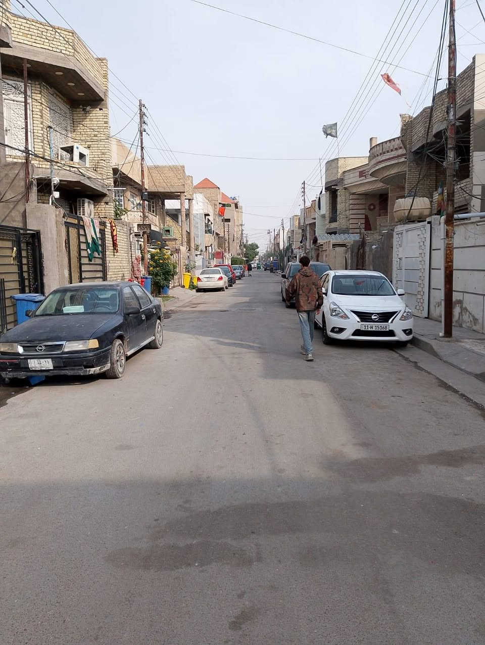 بيت  طابو للبيع  بالبلديات🏡
 منطقة الأسمنت مقابل نادي الصناعة ✅️
مساحة 150 م  واجهه 7/5 ونزال 20 ✅️
طابقين الاول يتكون من استقبال ومطبخ وصالة وغرفة نوم ✅️
الطابق الثاني يتكون من ٣ غرف نوم وخدمات وصالة ✅️
سعره ٤٥٠ وبيه مجال بسيط وبدون دلالية 
للاستفسار 📞 ***********
