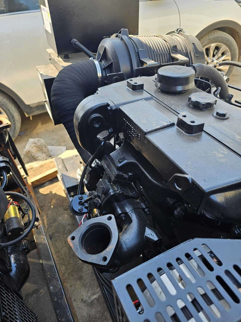 سلام عليكم السعر  ٣٨ورقه 

مولدات بيركنز ٤ سلندر ٦٠ كي في جديد بلادي 
العنوان كراده مجمع مشن شارع جاك عبود 
***********
***********
