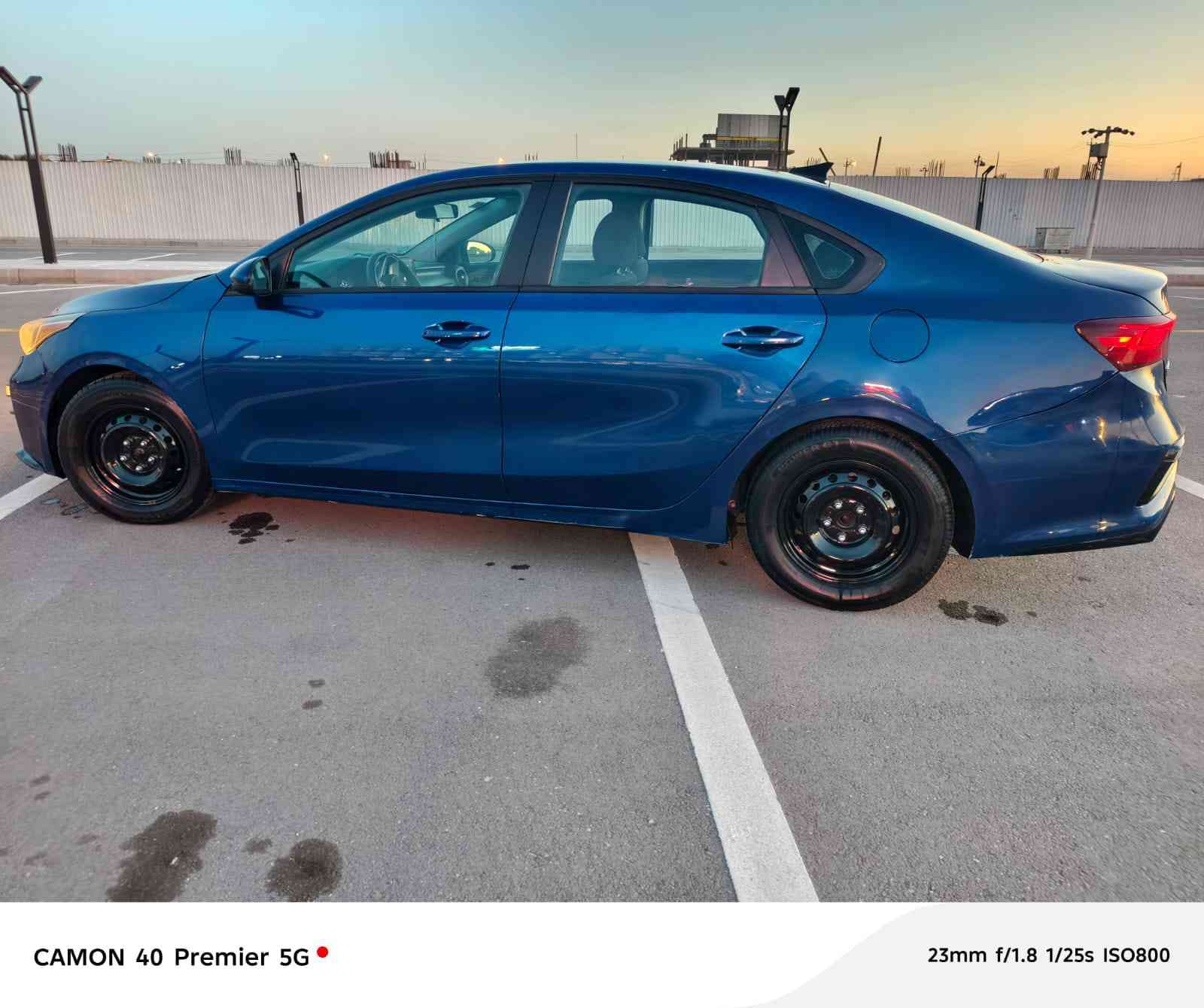 سلام عليكم ( بيع فقط بدون مراوس )
كيا فورتي موديل 2021 لون ازرق  (بدون ايرباك)
رقم بغداد بأسم راعيها
حادث خلفي  ضرر بسيط السيارة  بدون ايرباك  السيارة ليبل واحد بدون تبديل
لايتات اصلية بجم كله اصلي كبس
كير aт المرغوب 
محرك 2.0  DOCH
شاشه كبيرة  wifi . car play
كامرة دوارة
تبريد بيانوي لمس منفصل
بروجكترات بلادية 
رادار امامي + تحديد مسار + مانع تصادم 
تحكم ستيرن جهتين + مثبت سرعه
ثلاث وضعيات قياده SMART_SPORT
نظام TRACTION+ ABS 
شاشة كاشف اعطال 
السيارة جديدة جدا واحلى من الصور 
صور الحادث بل منشور
مكاني بغداد
استفسار / ***********
