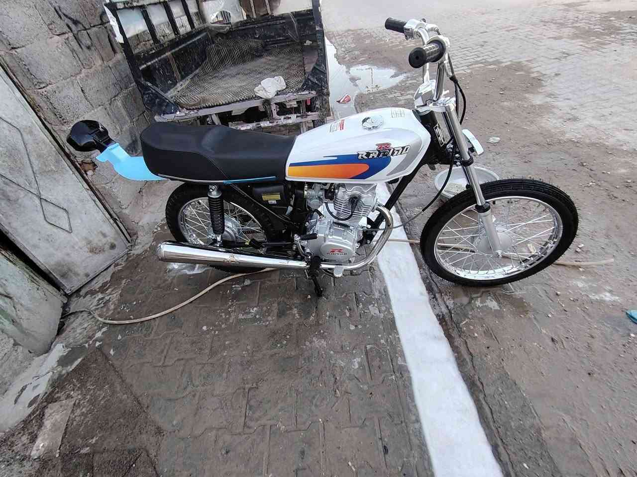 سلام عليكم شباب دراجه رقم وسنويه البيع ما صالي سبوع بعده عل سحك تفاصيل والسعر خاص


**إذا كنت صاحب هذا الإعلان وتريد حذفه لأي سبب، رجاءا أرسل رسالة إلى الدعم الفني**