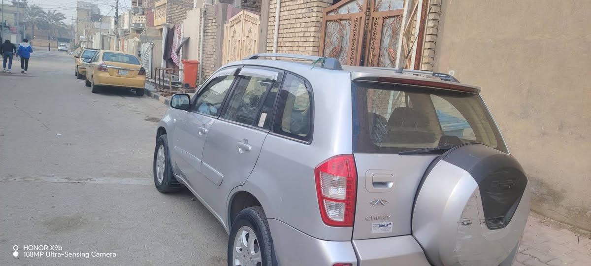 السلام عليكم تيكو 2013 السيار لا بيهة ضربة ولا صبغ بيهة جراد بالقمارة وشوية بالبنيد حلوة ومرتبة يرادلهة شغلات بسيطة السعر ٥٥
***********
