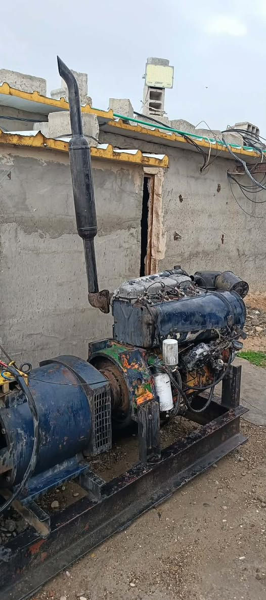 مولد دويز ٤بستم حلواني عنوان ديالى خانقين شغال 50كيفي سعره 26تلفون***********
