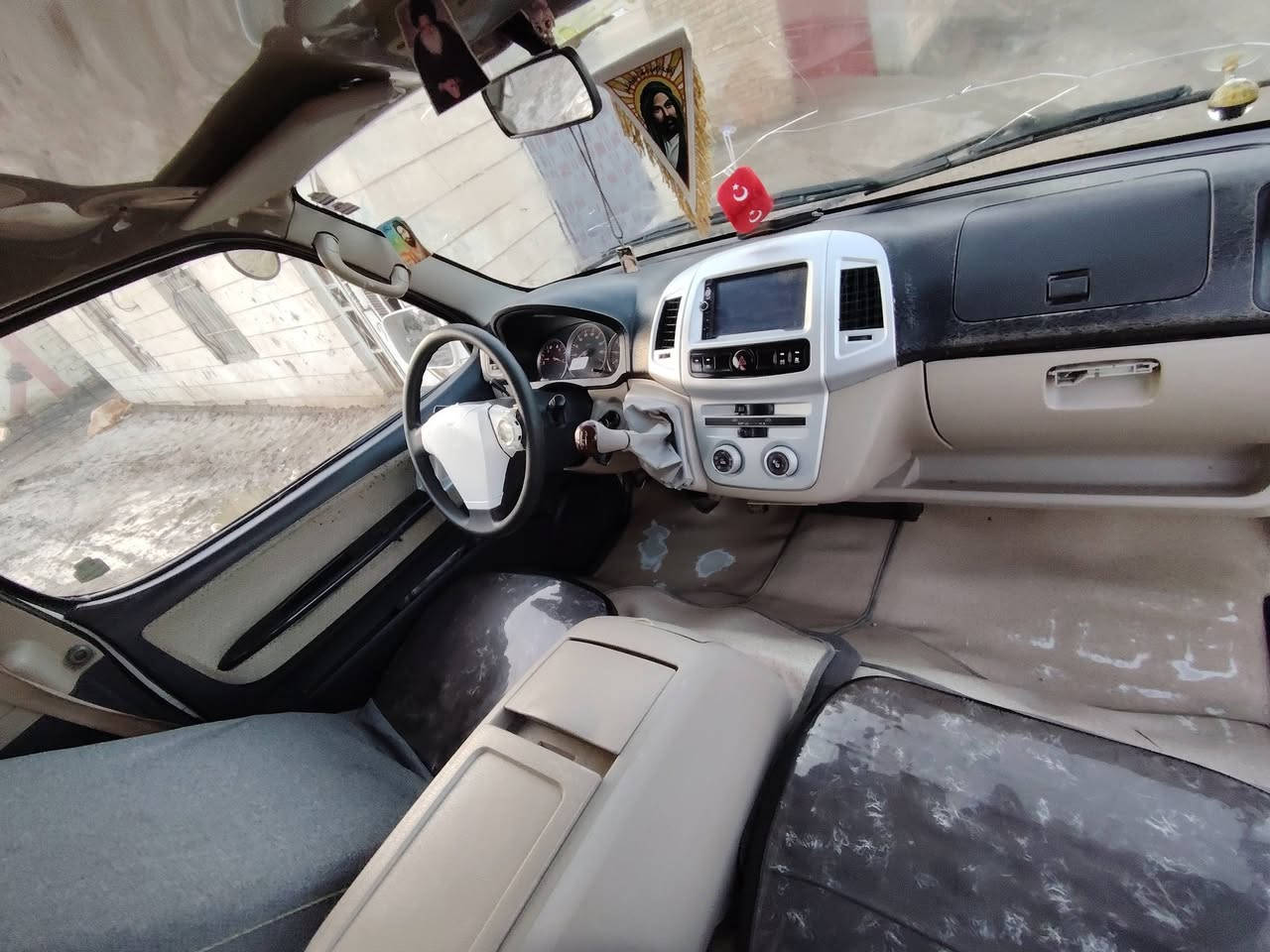 السلام عليكم
جنبي لبيع 14 مكينه ياباني كير اكسن خير من الله 

تخم تاير حداديه جديده دوشمه عامه كهربائيات كله شغاله تدفئه رقم سياره واسط 

سياره حره الف مامطلوبه بيه قاصرين سنه وصير بسمك ابيع موصلليه 

رعيها ب واسط لايت زنون عالي ناصي السياره جاهزه برغي ماعوزهه مكاني ناصريه سوق الشيوخ السعر (48)وبيه مجال 

***********
