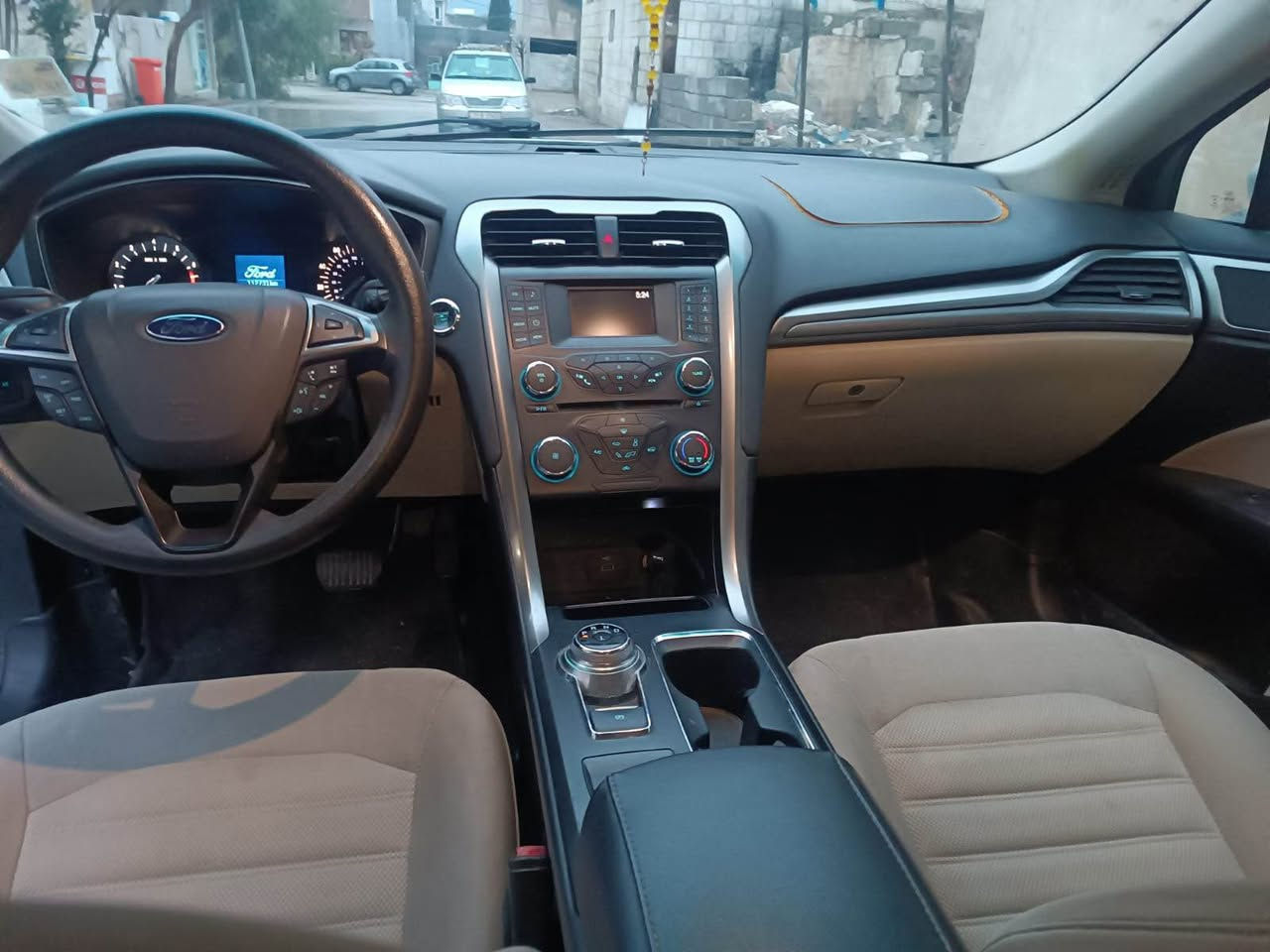 فۆڕد ڤیوشن 2017
مەکینە 2.5 
بێبۆیاخ ڕەسمی سۆنەریم داناوە
64 هەزار مایل ڕۆشتوە
هەموو گیانی بەشەرت 
سەنەوی بەسەرچووە
120 گەڵاو معامەلە 

سلێمانی
***********
*********** السليمانية, العراق
