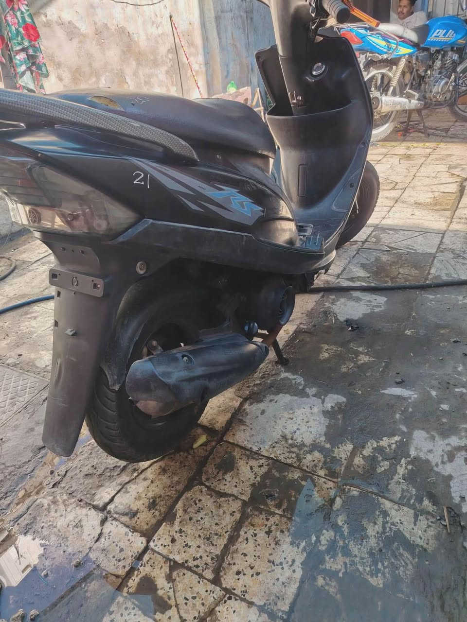 كفرات فقط للبيع بلاديات شوفت عينك متروسات ختم كفرات نضيفه سعر 30قفل لا تعبني ولا تعبك خابرني ودلل ***********مكاني التاجي
