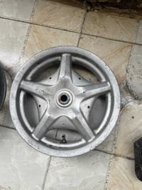 ول امامي او خلفي مال سكنز لد او فج  مكفولات ما بيهن اي عواج السعر شلع ...