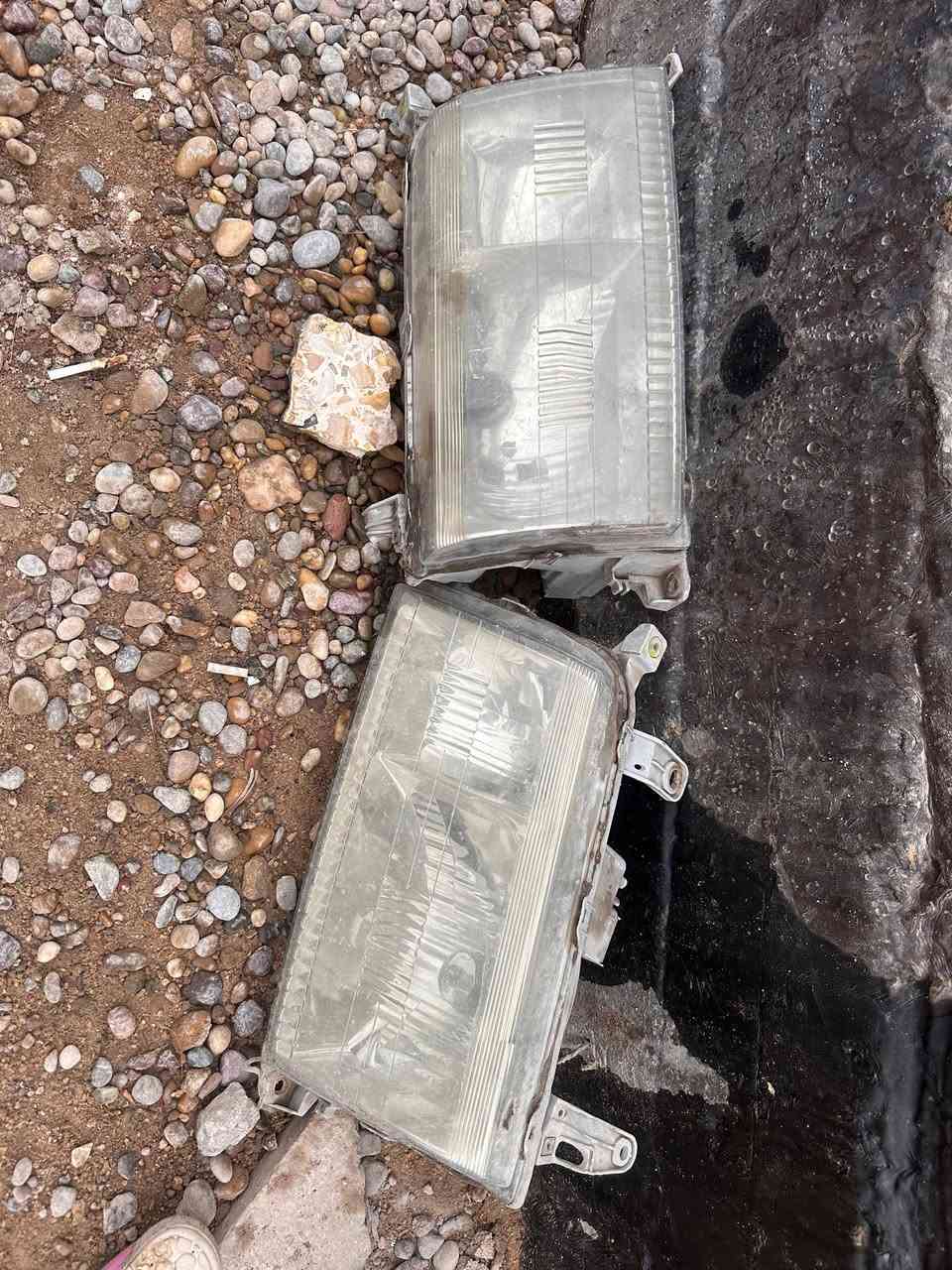 السلام عليكم فره راس الثور فلات صدفي نضافه 90/100 بيه تحكيلات بصيطه  أبيعك مال صبغ 8قطع 
4بيبان  مقفلات كاملات  جامات خضراوي جديد 
2جاملغات
جنطه 
بنيد 
دعاميه امامي عادي 

لايتات كرستال معه شباك 
السعر 400 وبيه مجال***********
