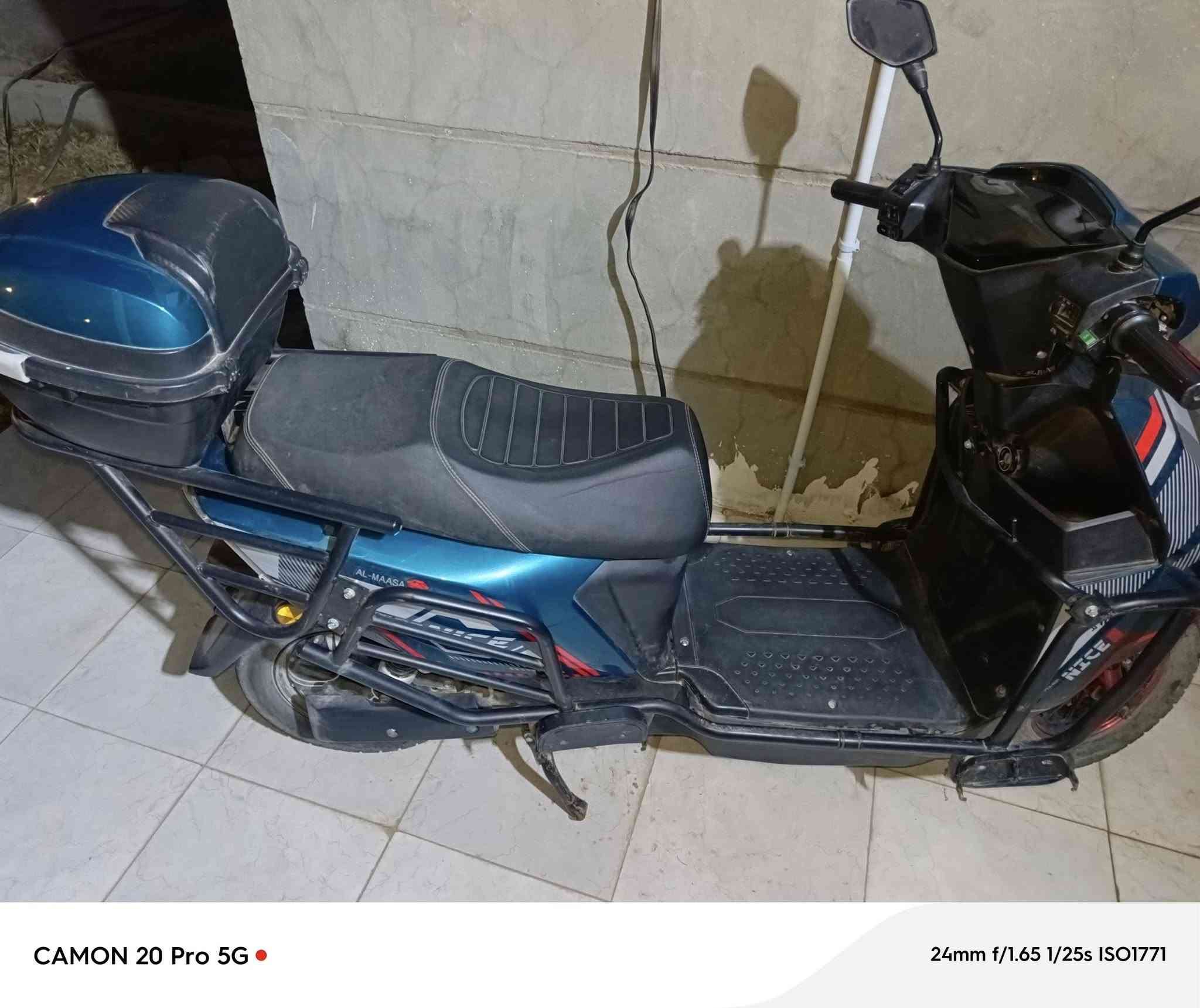 السلام عليكم ورحمه الله وبركاته
للبيع
دراجه شحن 🔋⚡الماسه موديل ٢٥ نضيفه
 السعر ٦٥٠ وبيها مجال 
***********
الرمادي جزيره البوذياب
