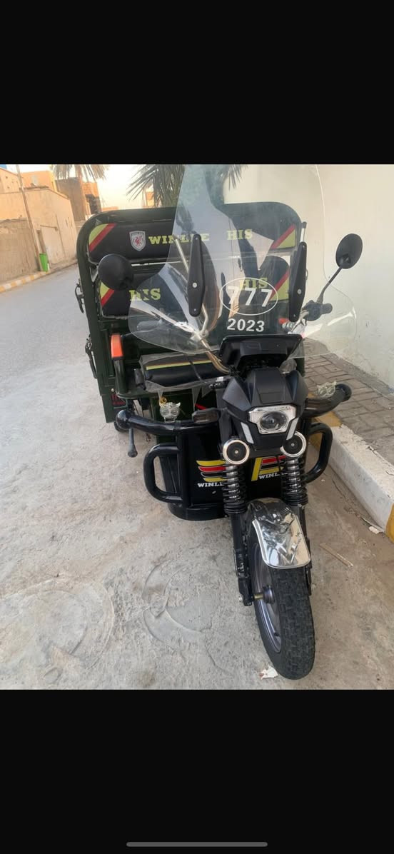 السلام عليكم طرطوره شحن حجم كبير نظيفه للبيع للاستفسار الاتصال على الرقم ***********  واتساب موجود
