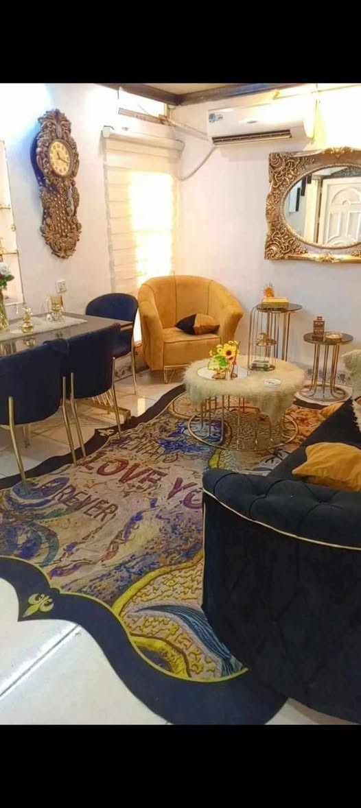 اعلان🔔دار للبيع طابو صرف خارطة سليماني⚡️
مساحة 150 متر طابقين ونصف 
واجهة 6 متر
الموقع♦️كركوك منطقة ساحة الاحتفلات نهاية  السايدين خلف  الشارع التجاري مال معوقين مكان مميز✅
يتكون الدار 🏠
الطابق الاول:كراج دفن ▪️حولي▪️استقبال ▪️هول ▪️غرفة منام ▪️صحيات
الطابق الثاني▪️غرفة نوم كبيره▪️صاله▪️صحيات
الطابق الثالث:غرفة نوم ▪️بلكونه كبيره
💯مع الدار بأتي كاونترات المطبخ مع اربعه سبالت جديده
السعر خاص لطفاً 💵
✅ احصل على منزل أحلامك معنا، نحن مكتب عقاري موثوق ومتخصص في تلبية احتياجاتك السكنية
لاتتردد في زيارتنا او الاتصال بنا •                                         👑جنة الامل للعقارات 👑
 📞***********  ابو جنة
📞 *********** ابو يوسف
 📞***********  احمد
الفرع الأول : دوميز منطقة ال 55 مقابيل #تانكي #دوميز
الفرع الثاني : حي الواسطي مقابيل #باب اللواء ٦١ وقرب # تقاطع #الاصدقاء
                    #صفحة #المكتب 
https://www.facebook.com/profile.php6&mibextid=ZbWKL
