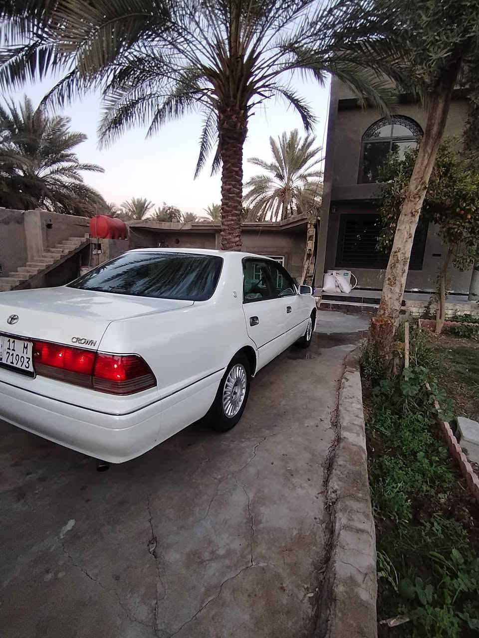 سلام عليكم كراون راس الثور للبيع سياره جاهزه من كلشي كيرمكينه حداديه تخم تاير  رقم انكليزي بغداد سنويه لل
27 سياره كفاله من الكص ونقل الجثه ولعيب الشرعي سياره مال جنيان بالعافيه عل ياخذه العنوان كربلاء ***********
  السعر 105وبيه مجال ***********
