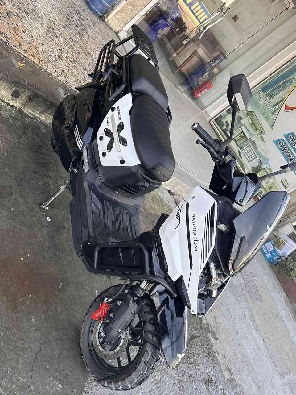 دراجه اباجي حديث 5بطارياتً  نضام سرقه سماعات بلوتوث نضام بك رجوع ملف 3000 اخت جديده عنوان حي العدل شارع الاسواق ***********ستخدام 5اشهر او اقل سعر مليون او 100
