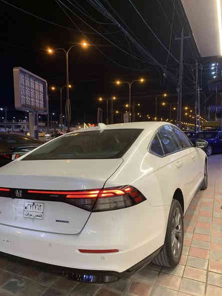 🔥 للبيع 🔥
هوندا اكورد EX-L هايبرد 2023

الممشى:66 الف ميل
نوع المحرك: هجين، يتكون من محرك بنزين سعة 2.0 لتر ومحركين كهربائيين.
القوة الإجمالية: 204 حصان.                 عزم الدوران: 334 نيوتن/ متر.
نظام الدفع: دفع أمامي. 
 المواصفات الداخلية
شاشة تعمل باللمس. توافق مع Apple CarPlay لاسلكي.توافق مع Android Auto سلكي.منفذ HDMI.الشحن: شاحن لاسلكي متوافق مع تقنية Qi وشاحن USB C (في فئة EX-L).فتحة سقف كهربائية.مقاعد جلدية.مقاعد خلفية قابلة للطي بنسبة 60:40.تحكم مناخي للمقاعد.نظام Honda Sensing:نظام الكبح لتخفيف الاصطدامات (CMBS).نظام المساعدة في الحفاظ على المسار.نظام الحد من مغادرة الطريق (RDM).نظام تثبيت السرعة التكيفي مع نظام تتبع السرعات المنخفضة (LSF+ACC).نظام الدعم للضوء العالي التلقائي.نظام كاميرا 360 درجة.مساعد الانتباه.فرامل كهربائية. مصابيح LED نهارية.
مرايا جانبية كهربائية مع إشارات انعطاف.

الضرر فقط بنيد من غير شاصي 
السعر: 19.500$
للتواصل والاستفسار: ***********
