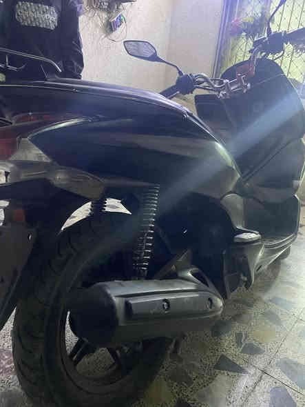 سلام عليكم بي سي اكس جيل لاول دراجه حلوه كفراتها نضيفه شلعه معدل تخبل دراجه بيها زنجيل فقط نكره سلف كهرابئيات كلها شغاله السعر800وبيها مجال العنوان بغداد ام الكبر ولغزلان فقط بيع متواجد فيس رقمي***********وتساب
