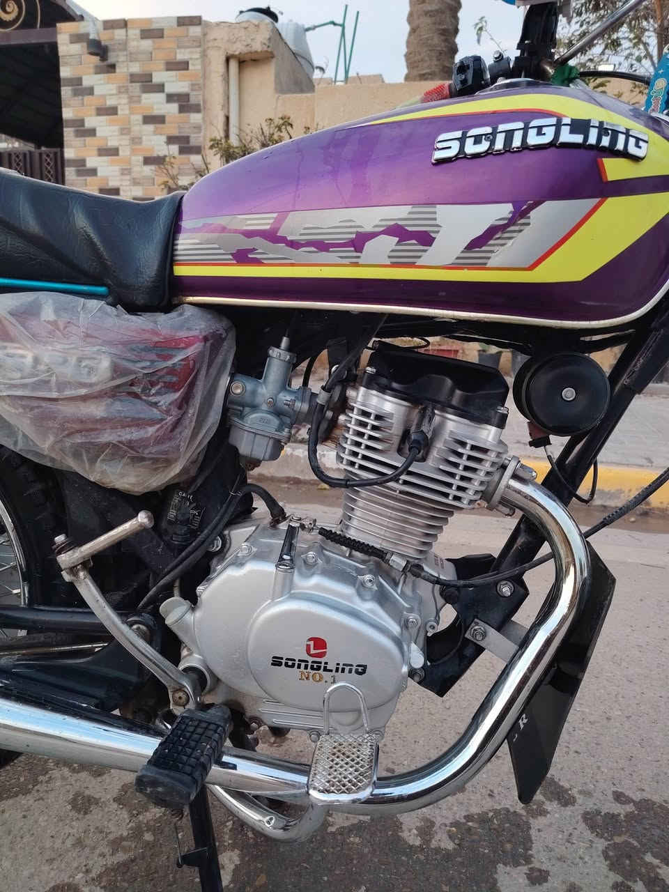 سلام عليكم للبيع تايكر 2024الدراجه مكفول المحرك 
أوراق كامله بيها الدبلات الاماميه بيهن ضعف والكيج السرعةاحترك بس هذني الشغلتين غيرها ماكو 
مكانها الصويرة حي العسكري السعر 550
***********
