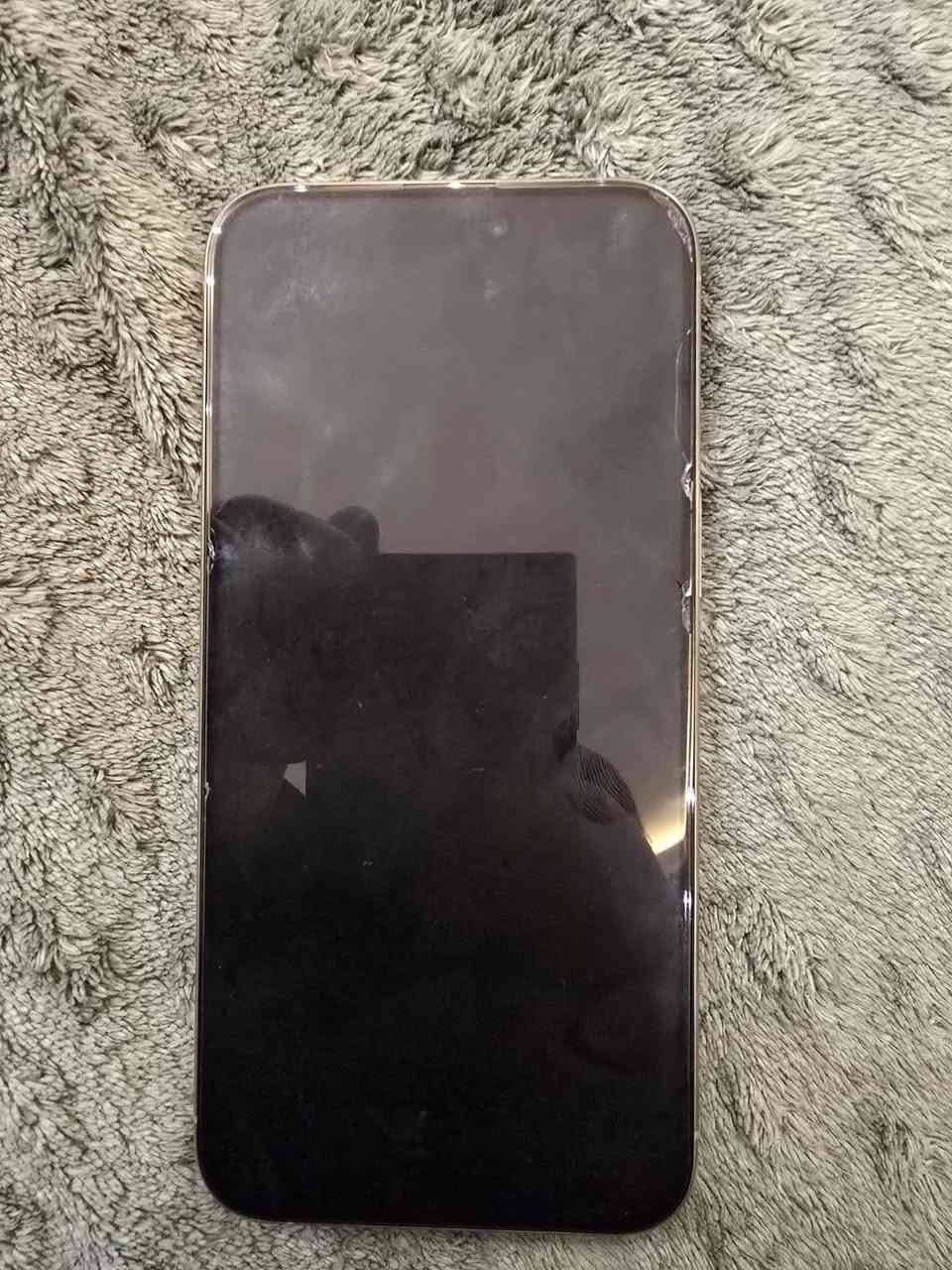 السلام عليكم ايفون ١٥ برو ماكس ذاكره ٢٥٦ بطاريه ٩٥ الجهاز نظافته ١٠٠ بالميه والفطور الي بي هاي مال لزكه ضد الكسر كارتونه وشاحن وكامل ملحقات موجوده السعر ٩٥٠ الف وبي مجال بسيط ***********
