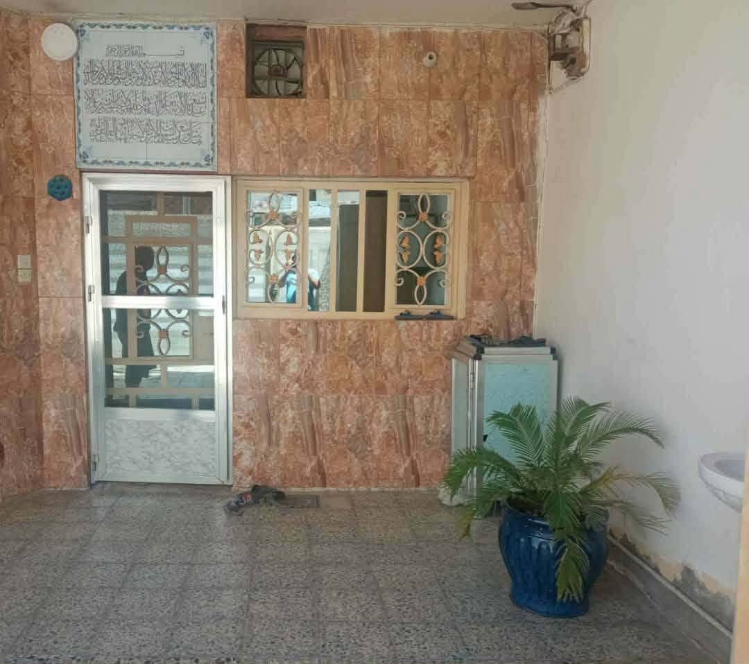 دار للبيع طابو زراعي سند 25 الموقع حي الصحه خلف المسبح الأولمبي المساحه ١٦٥ متر طابقين الاول هول صاله مطبخ غرفه نوم مجمع صحيات كراج سياره الطابق الثاني ٢غرف نوم صحيات للاستفسار مكتب النبل للعقار والبناء والهندسه *********** واتساب *********** واتساب
