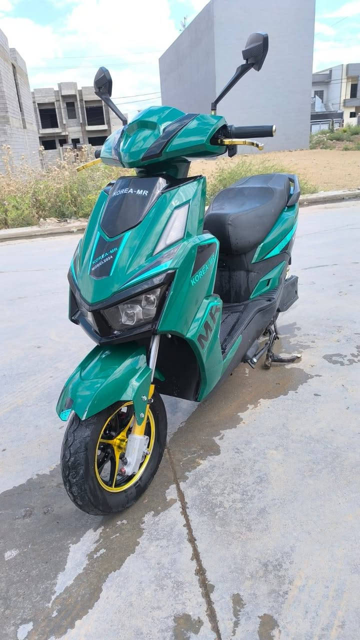 ماطور شحن
ملف وعقل شرط  حيل نضيف 
ملف 2000 
بطاريات 6 شرط فحص 
لايت عالي وناصي  
سرعه 70 حقيقي يقره 99 
يمشيك 50 لي 40  كيلو  حسب سرعه
عنوان موصل ايسر حي الكندي 
سعر 490 بي مجال 
***********
