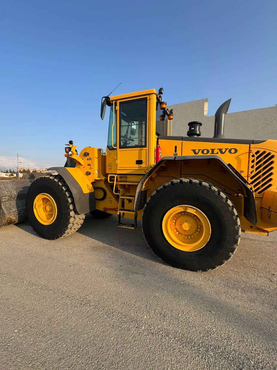***********

Volvo l120e
2005
4000سەحات
هەموو گیانی بەشەرت 
بۆیاخی نییە أربيل, العراق
