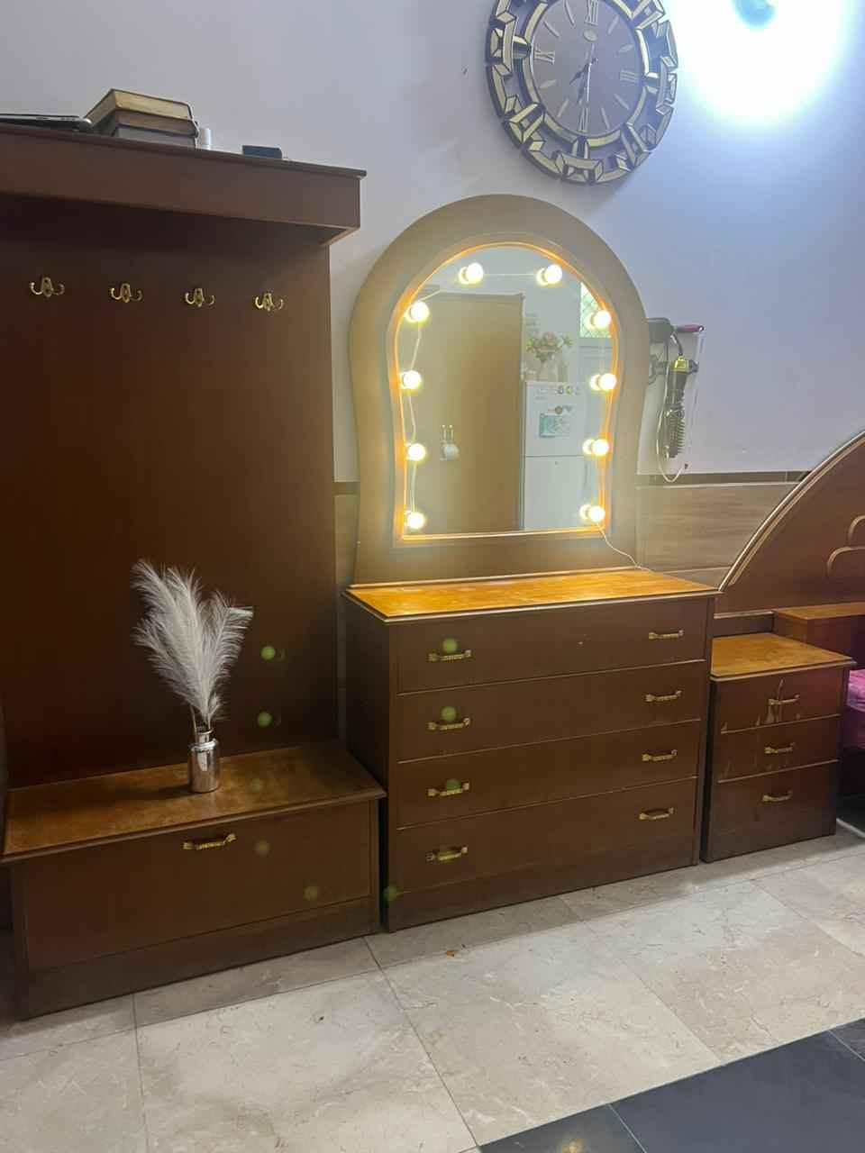 السلام عليكم غرفة نوم عراقي مستعملة شغل درجة أولى المكان بغداد المشتل للأستفسار الاتصال *********** بغداد, العراق
