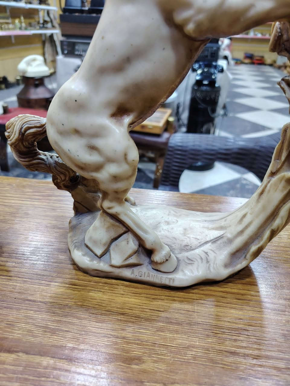 حصان إيطالي صنع مختوم من عجينه هولنديه شغل يد الأرتفاع ٣٦سم
واتساب *********** العنوان ديالى خانقين يوجد توصيل
